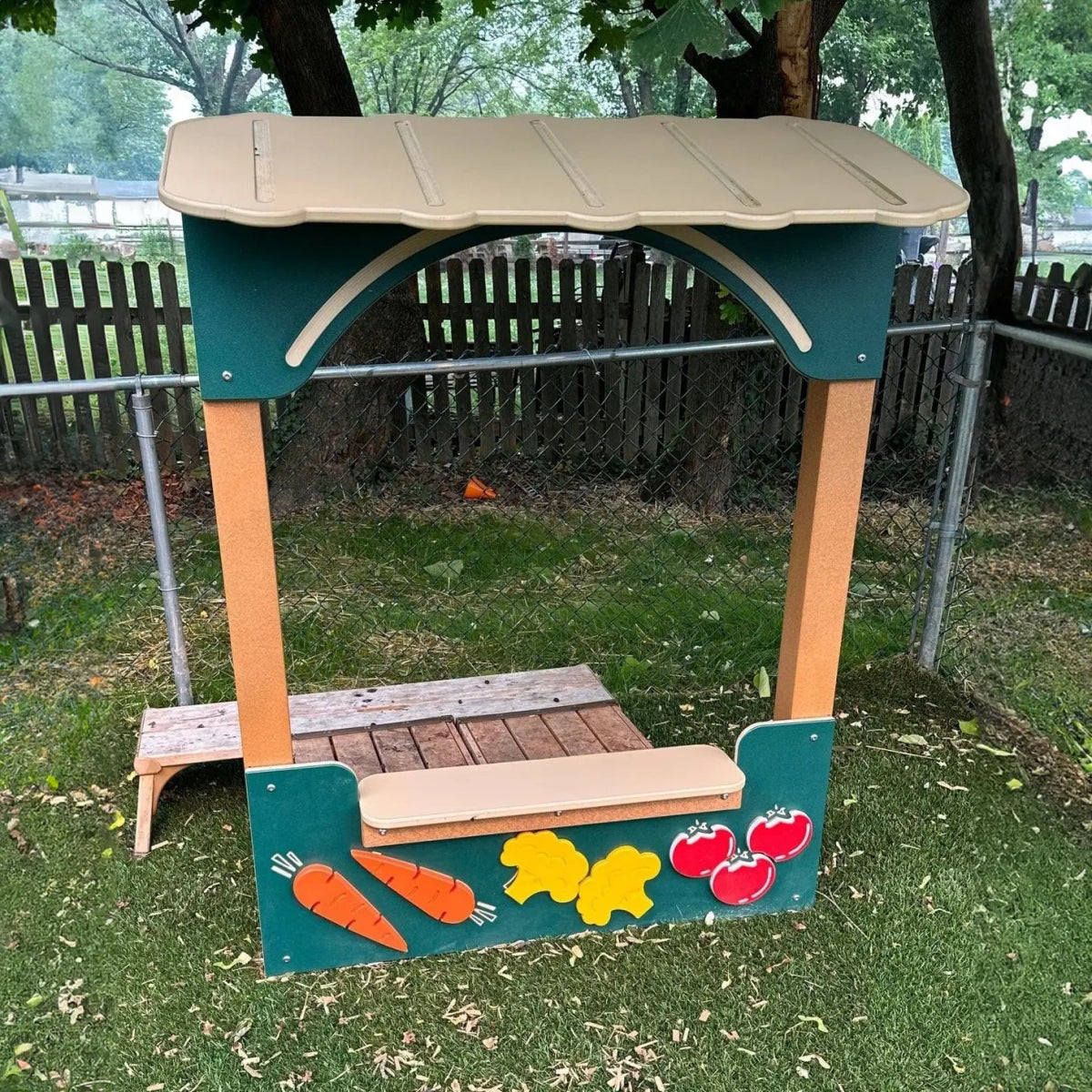 Farmer's Market Facade - Outdoor Playhouse - Playtopia, Inc.